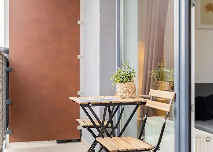 Cityscape Oasis: Active Studio Heaven